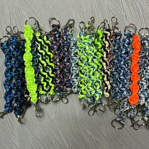 Paracord key rings multiple colors twisted design. 8 inch length